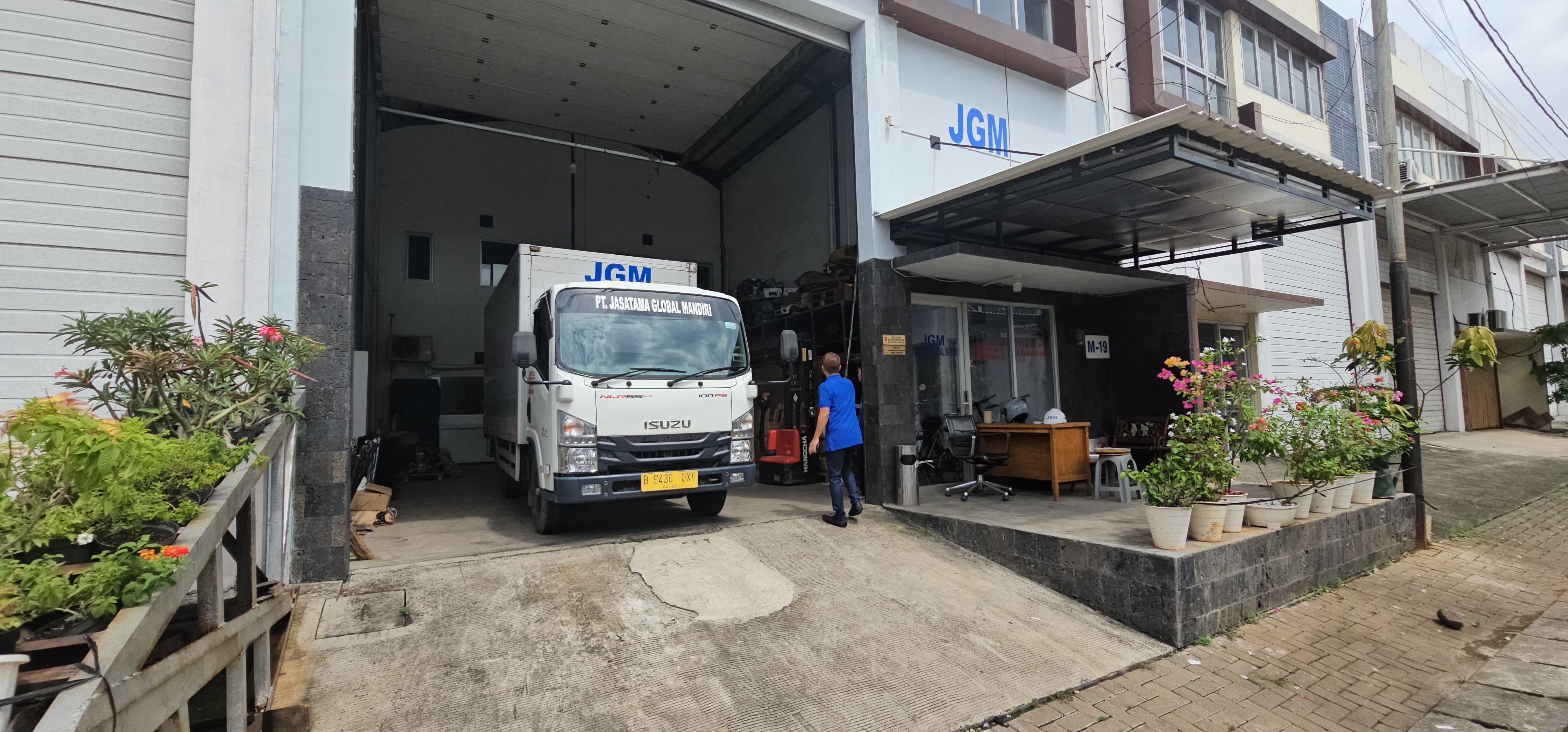 Owned Assets & Extensive Network